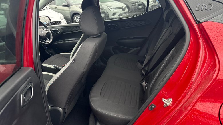 Hyundai i10 1.0 MPi Premium 5dr Petrol Hatchback